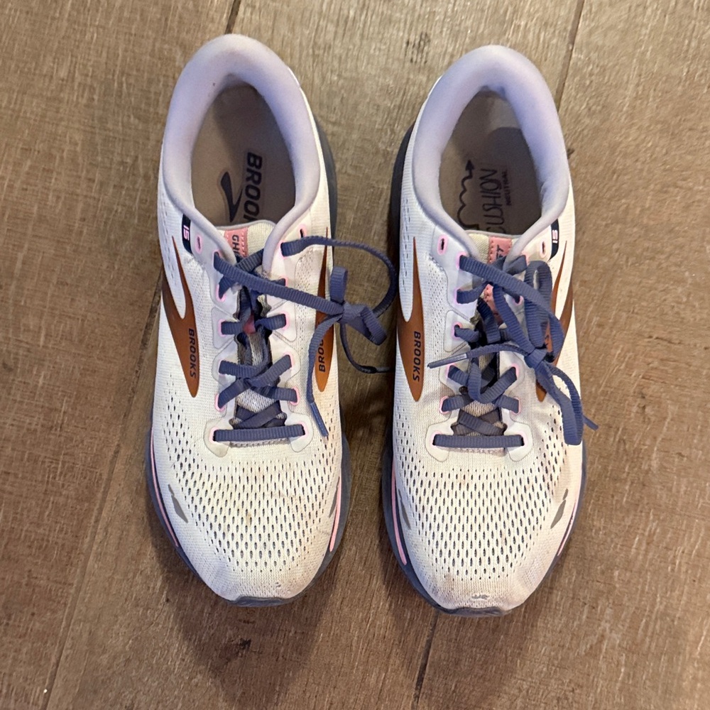 Women’s Brooks Ghost 15White and Orange Athletic Shoes Size 10.5